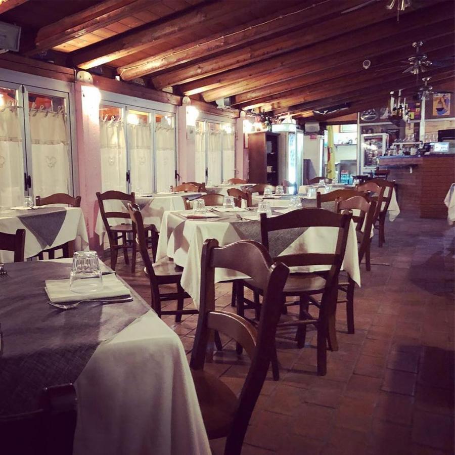 Locanda Del Tavolo Matto Potenza Picena Exterior photo